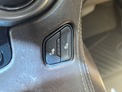 Used 2018 Chevrolet Tahoe LT RWD image 28