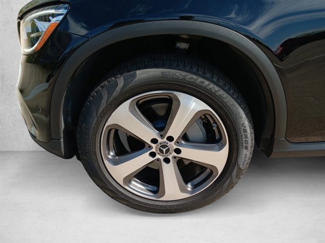 Certified 2022 Mercedes-Benz GLC 300 w/ Premium Package Lite image 21