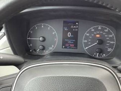 Used 2023 Toyota Corolla Cross LE w/ Moonroof Package AWD/4WD image 16