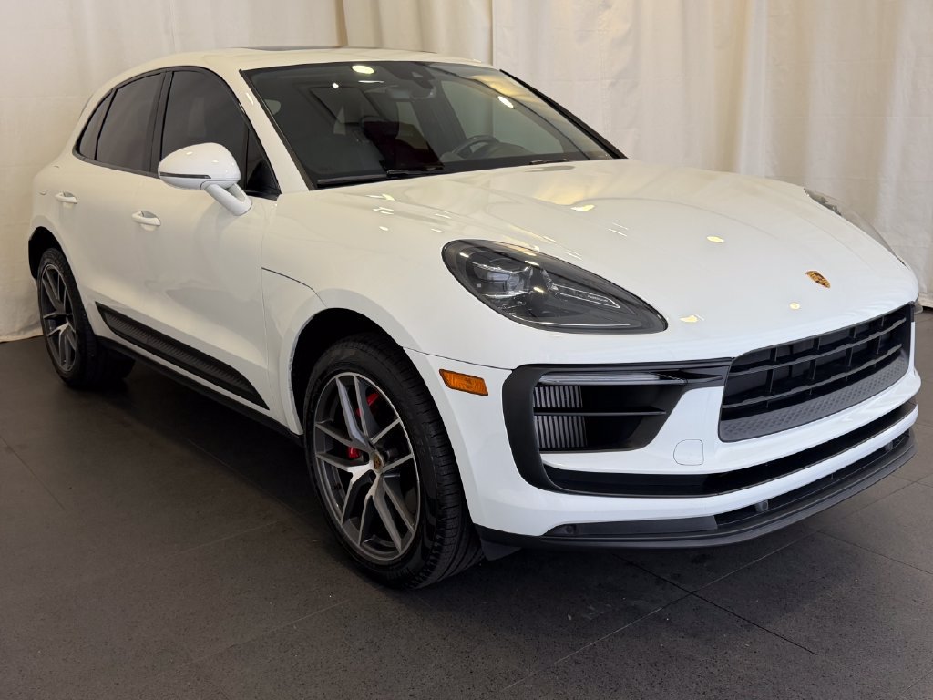 Certified 2022 Porsche Macan S AWD/4WD image 7