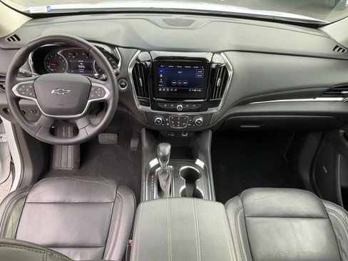 Used 2021 Chevrolet Traverse RS image 4