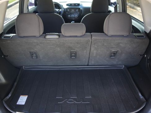 Used 2017 Kia Soul image 27