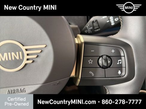 Certified 2025 MINI Cooper 2-Door Hardtop image 21