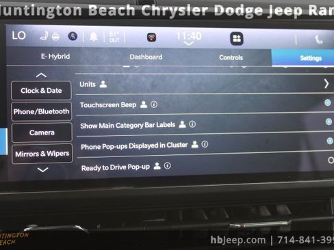 Used 2024 Jeep Wrangler Unlimited Sahara image 28