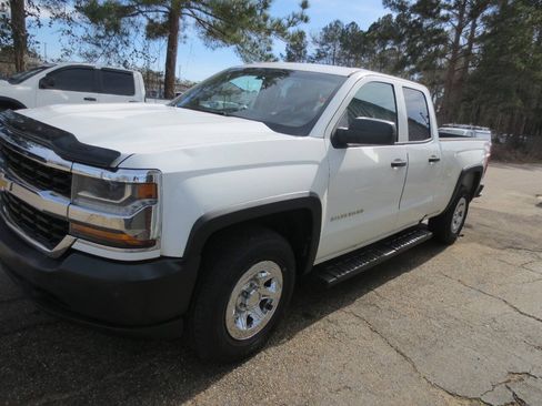 Used 2019 Chevrolet Silverado 1500 W/T w/ WT Convenience Package AWD/4WD image 2