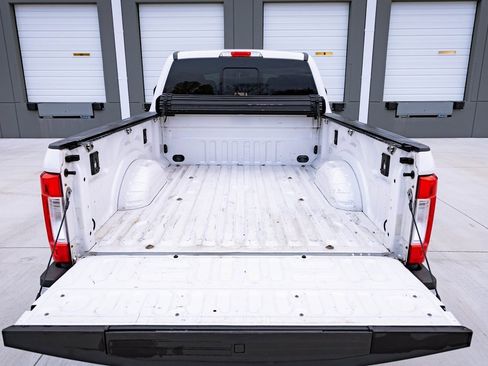 Used 2017 Ford F350 Lariat w/ Lariat Ultimate Package image 26