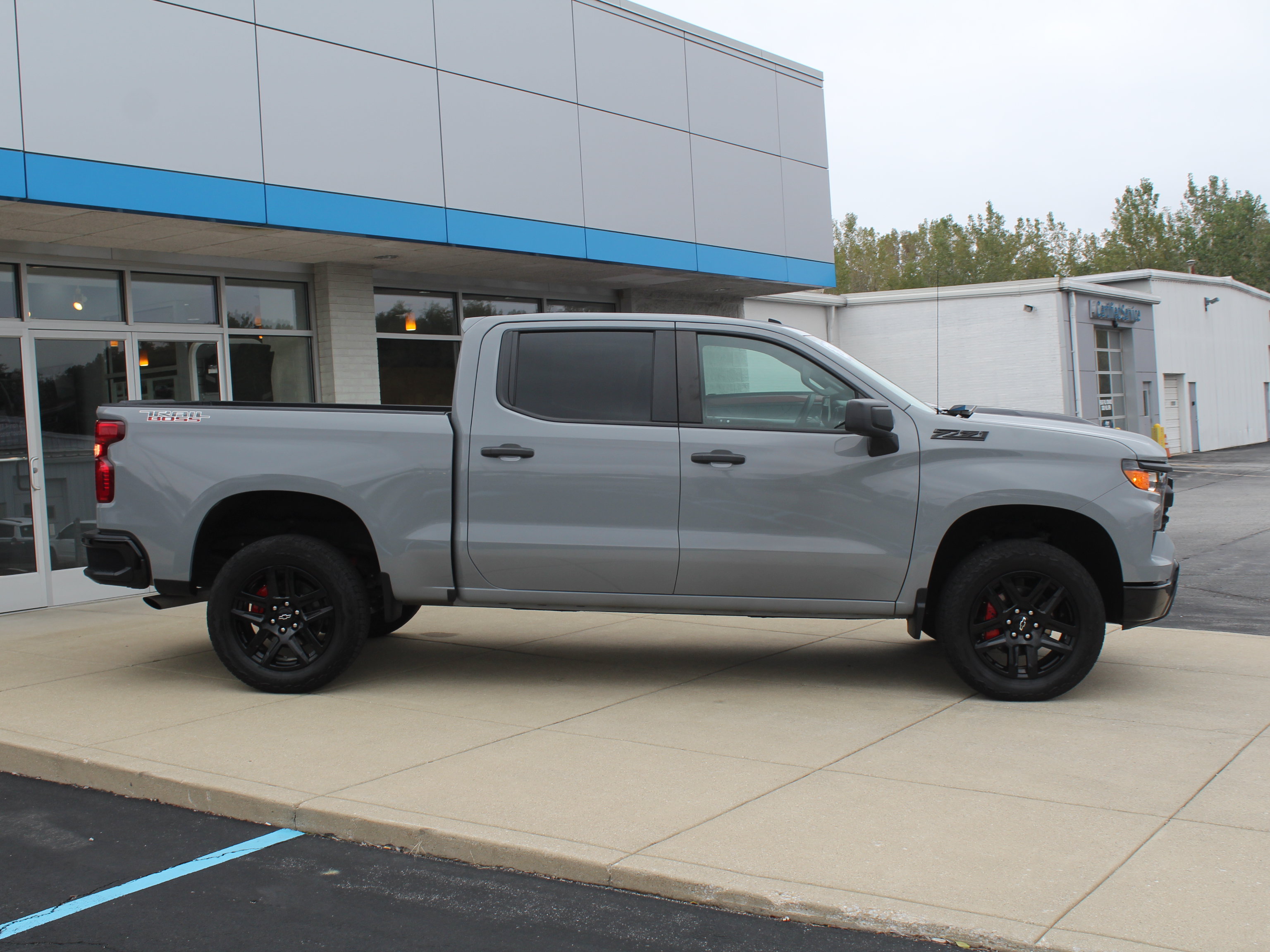 Certified 2024 Chevrolet Silverado 1500 Custom Trail Boss w/ LPO, Dark Essentials Package AWD/4WD image 5