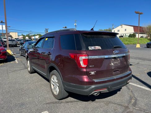 Used 2018 Ford Explorer XLT w/ Equipment Group 201A AWD/4WD image 7