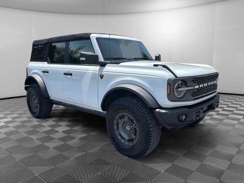 Used 2025 Ford Bronco Badlands AWD/4WD image 4