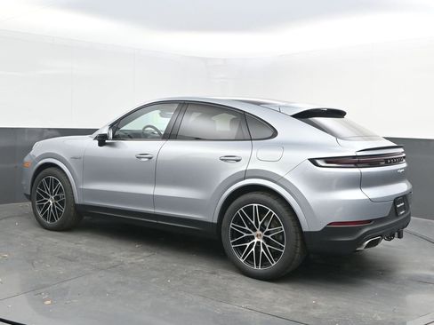 New 2026 Porsche Cayenne E-Hybrid Coupe image 3