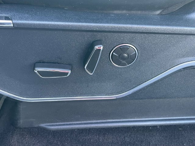 Used 2021 Ford F150 Platinum w/ Equipment Group 701A High AWD/4WD image 17