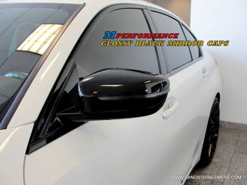 Used 2022 BMW 330i Sedan w/ M Sport Package RWD image 5