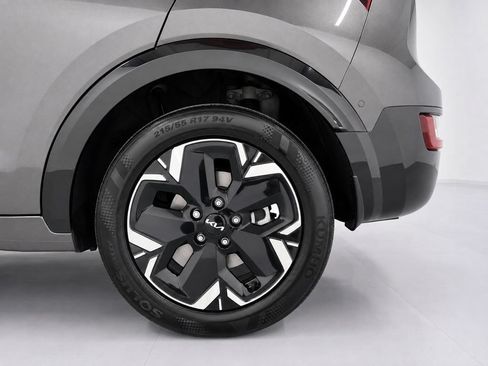 Used 2024 Kia Niro Wave w/ Wave Preserve Package FWD image 7