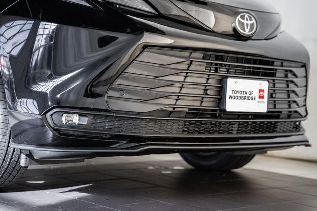 New 2026 Toyota Sienna XLE Woodland Edition AWD/4WD image 12