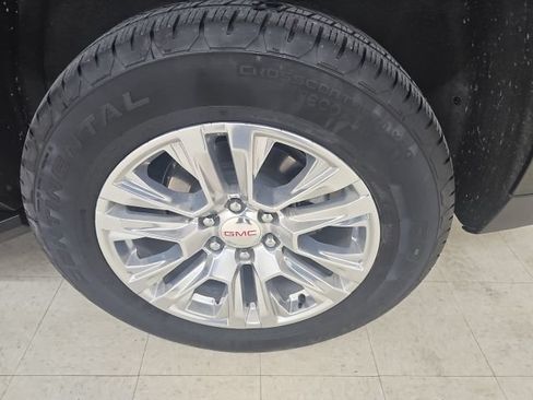 Used 2025 GMC Yukon Denali AWD/4WD image 27