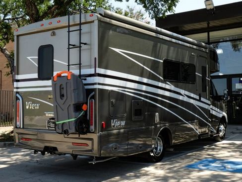 Used 2020 Mercedes-Benz Sprinter 3500 image 5