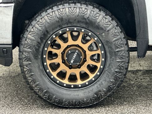 Certified 2023 GMC Sierra 2500 SLT w/ SLT Convenience Package image 35