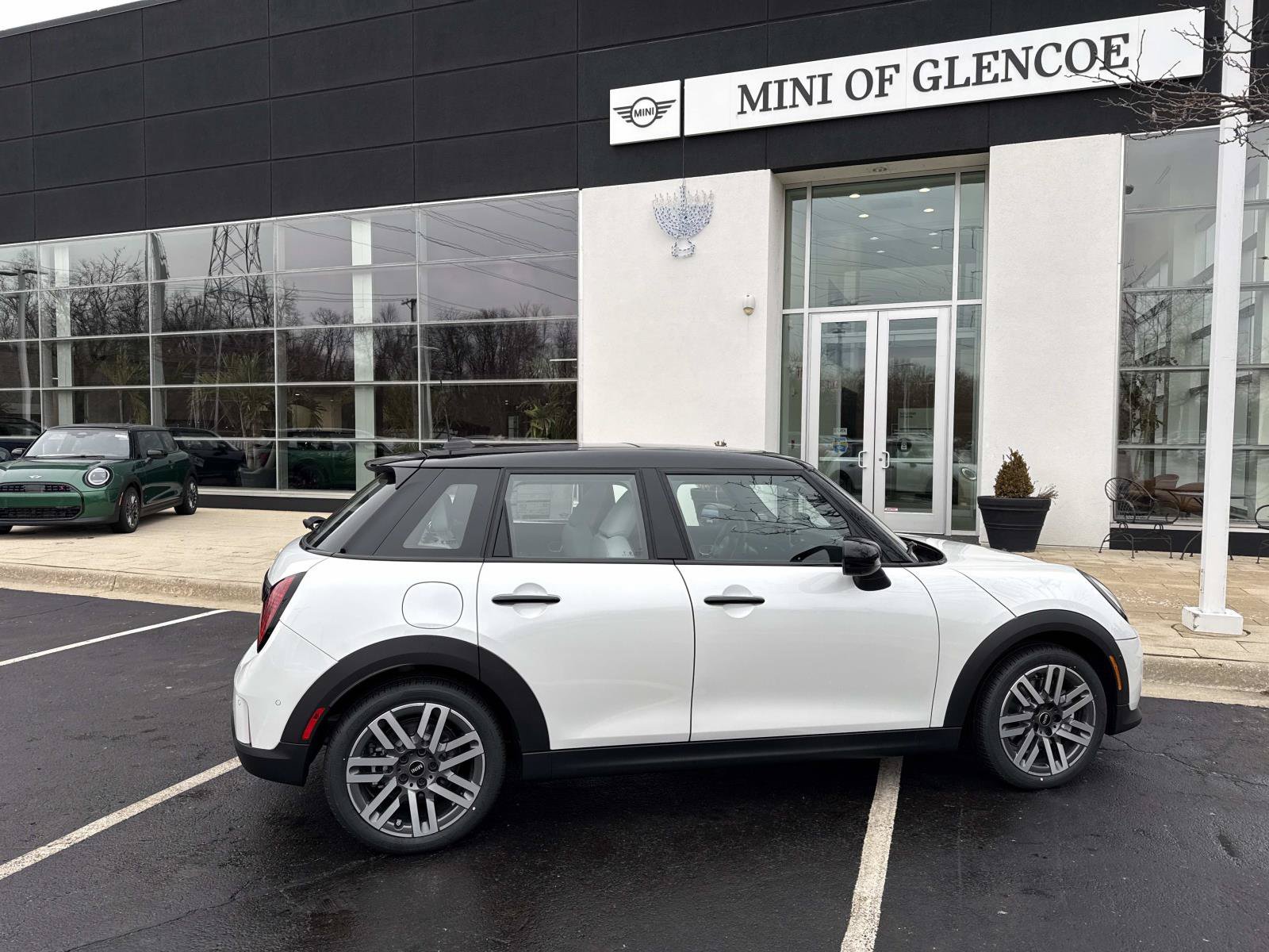 New 2026 MINI Cooper 4-Door Hardtop FWD image 5