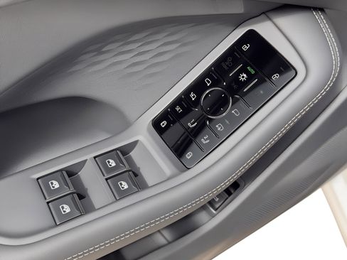 Used 2025 Audi A5 2.0T Premium w/ Convenience Package image 15