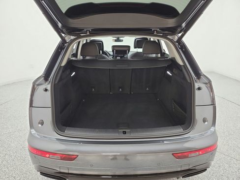 Used 2023 Audi Q5 2.0T Premium Plus w/ Premium Plus Package AWD/4WD image 18