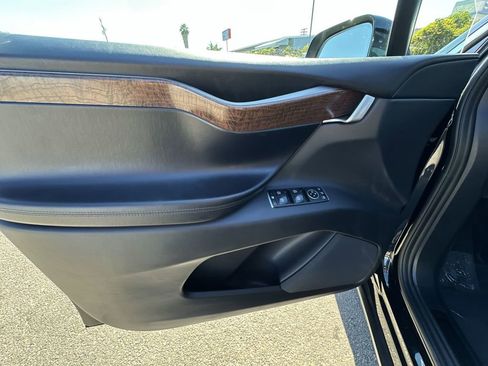 Used 2018 Tesla Model X 100D image 21