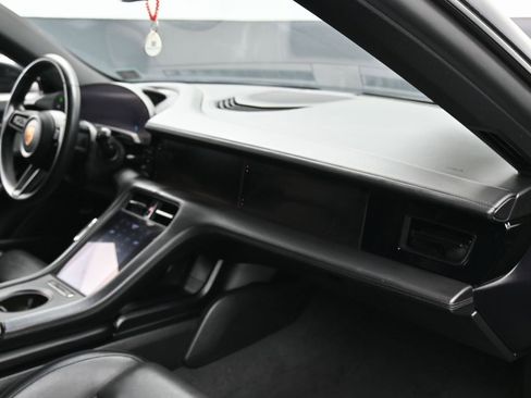 Used 2020 Porsche Taycan 4S image 36