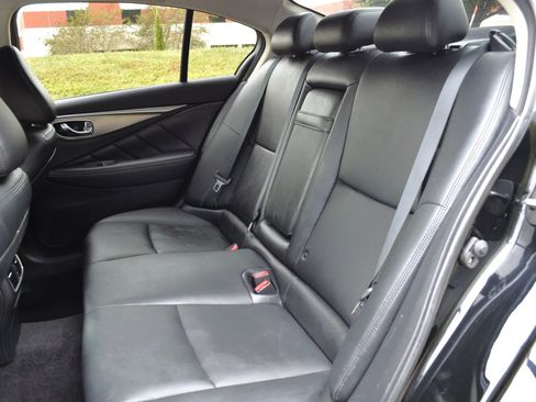 Used 2017 INFINITI Q50 2.0t w/ Moonroof Package image 11