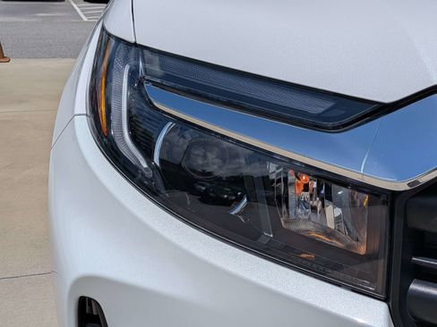 Certified 2025 Honda Ridgeline RTL image 11