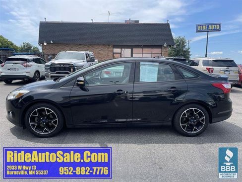 Used 2014 Ford Focus SE w/ Equipment Group 201A FWD image 8