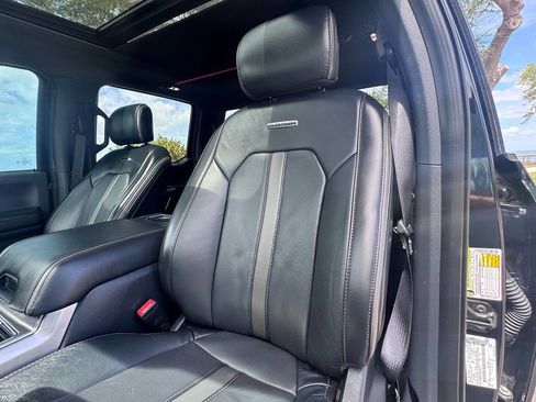 Used 2022 Ford F450 Platinum w/ FX4 Off-Road Package image 21