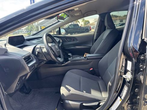Used 2023 Toyota Prius LE FWD image 11