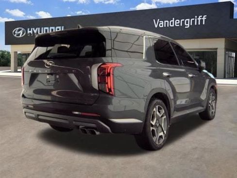 Used 2024 Hyundai Palisade SEL w/ Premium Package FWD image 5