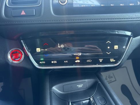 Used 2020 Honda HR-V EX image 31