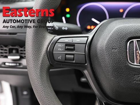 Used 2025 Honda Accord SE image 15