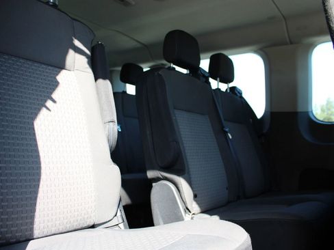Used 2022 Ford Transit 350 XLT RWD image 21