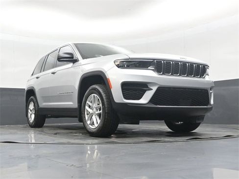 New 2025 Jeep Grand Cherokee Laredo image 44