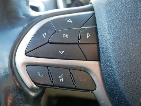 Used 2018 Jeep Grand Cherokee Limited w/ Trailer Tow Group IV image 25