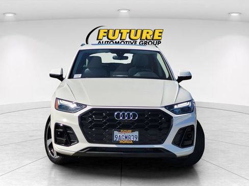 Used 2022 Audi Q5 2.0T Premium Plus w/ Premium Plus Package AWD/4WD image 2