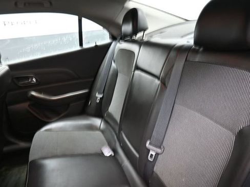 Used 2015 Chevrolet Malibu LT FWD image 17