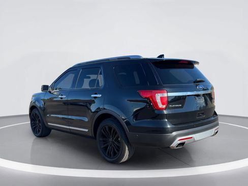 Used 2017 Ford Explorer Platinum AWD/4WD image 3