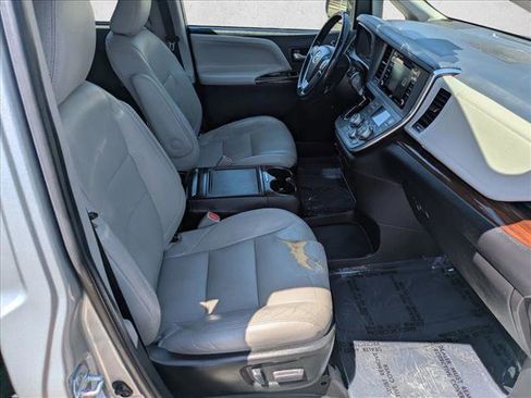 Used 2019 Toyota Sienna Limited Premium AWD/4WD image 22