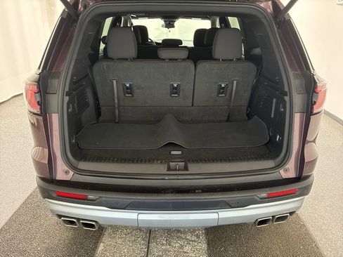 Used 2025 GMC Acadia Elevation image 6