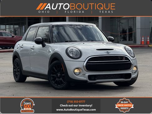 Used 2019 MINI Cooper S image 1