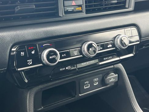 Used 2023 Honda Pilot Elite image 17