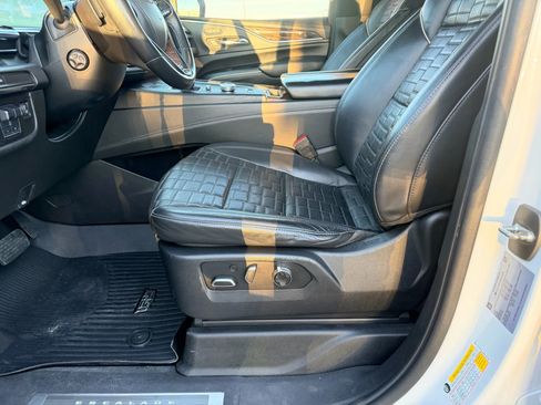 Used 2021 Cadillac Escalade Sport Platinum w/ LPO, ONYX Package image 15