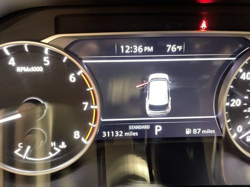 Used 2023 Nissan Rogue SV w/ SV Premium B Package FWD image 15