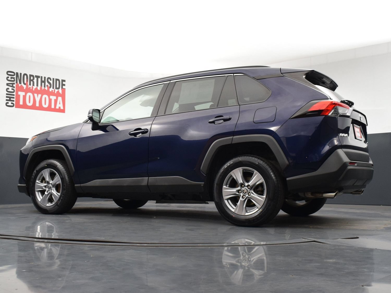 Used 2022 Toyota RAV4 XLE AWD/4WD image 25