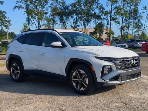 Used 2025 Hyundai Tucson SEL FWD image 3