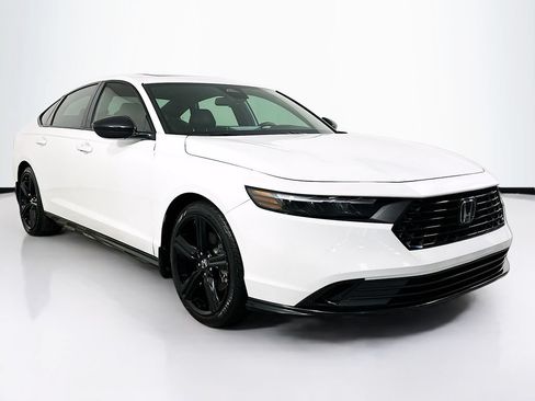 Used 2024 Honda Accord Sport image 2