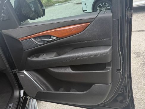 Used 2018 Cadillac Escalade 2WD image 18